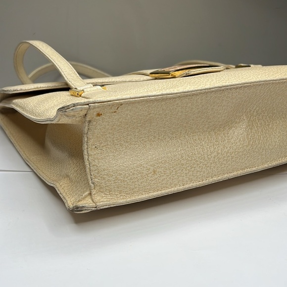 Fendi Beige Cream Leather Logo Marble Clasp Bag - Picture 8 of 16